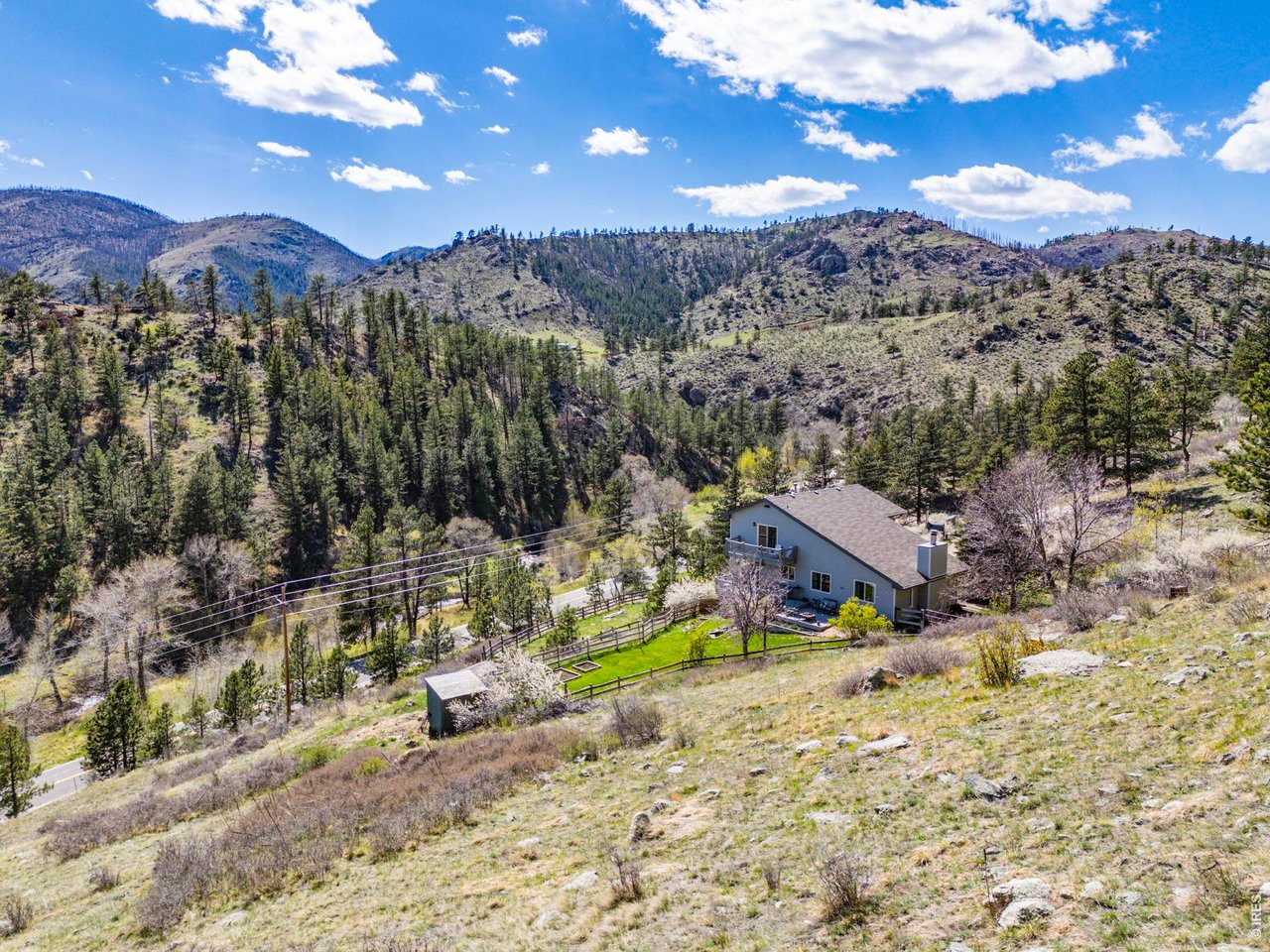 Incredible viewsheds! Explore nearby scenic destinations including Rocky Mountain National Park, Pingree Park via Buckhorn Cutoff and the Poudre River corridor.