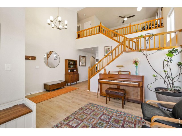 Property Photo 3 Entry Way