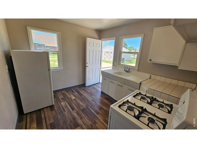Property Photo 2 Unit A kitchen