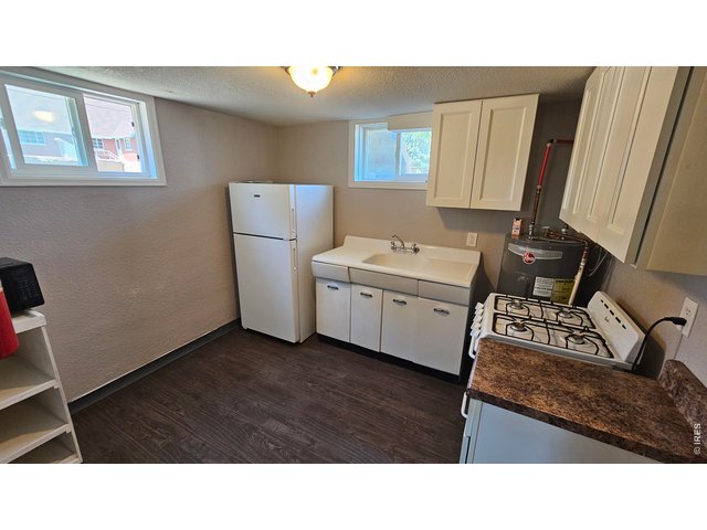 Property Photo 11 Unit D kitchen