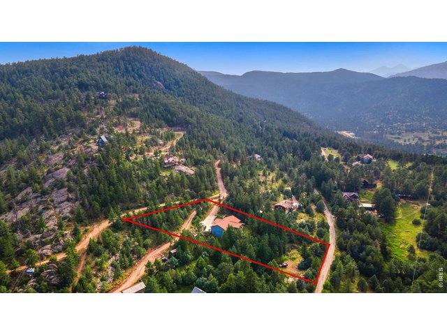 Property Photo 4 Lot lines are approximate