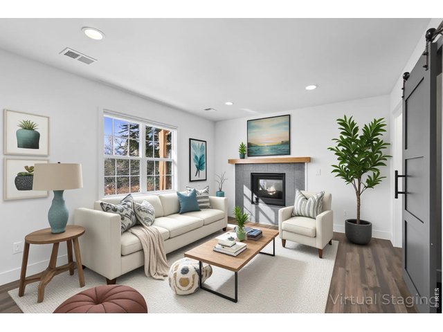 Property Photo 11 Family Room