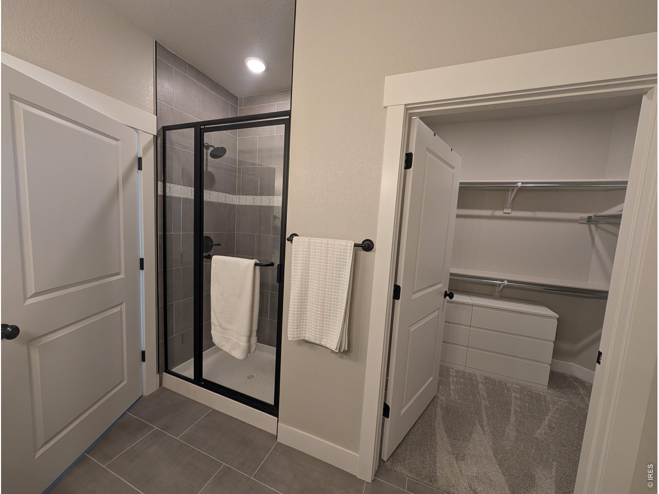 Master bath & walk-in closet