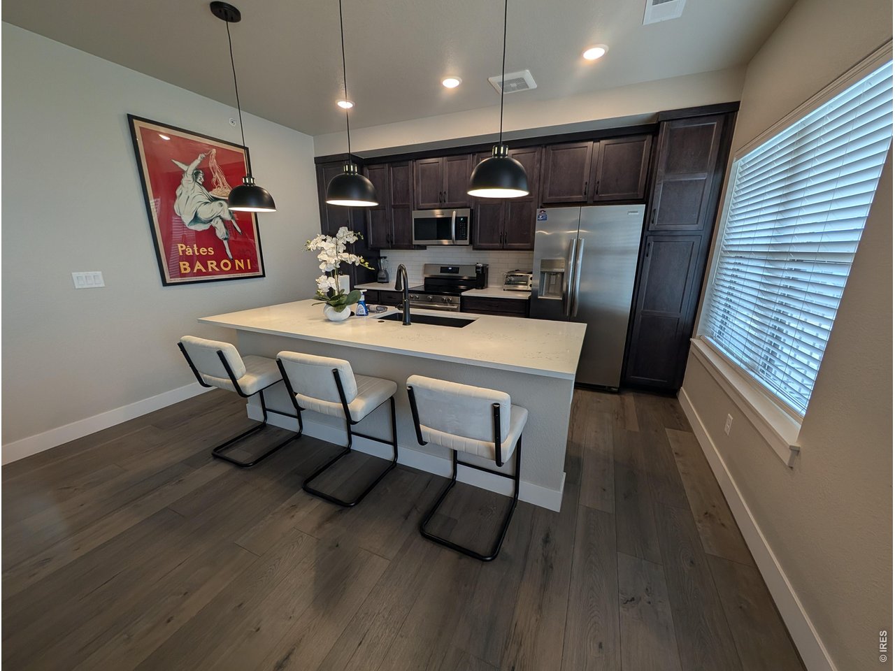 Breakfast bar