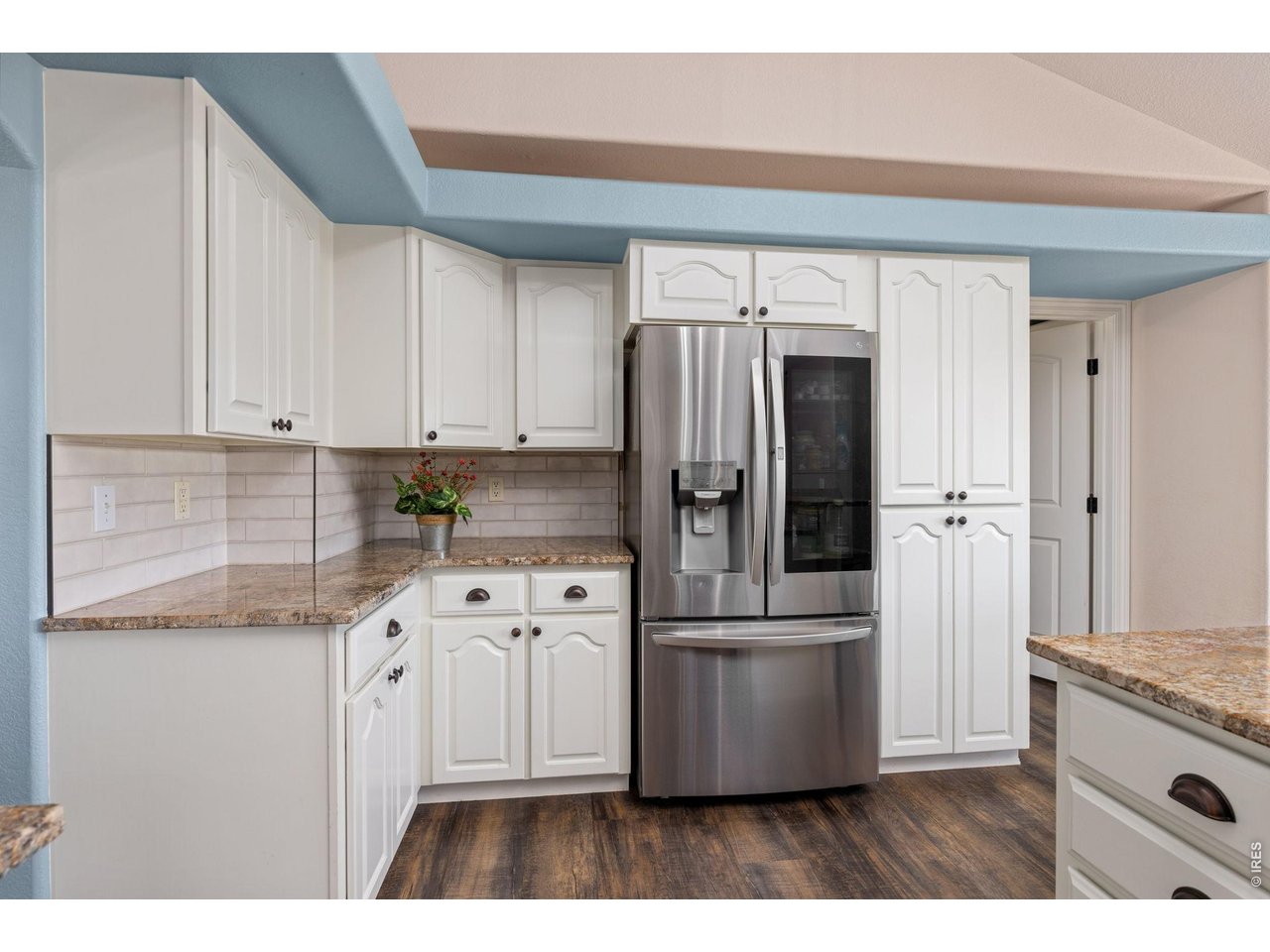 Upgraded stainless steel appliances.