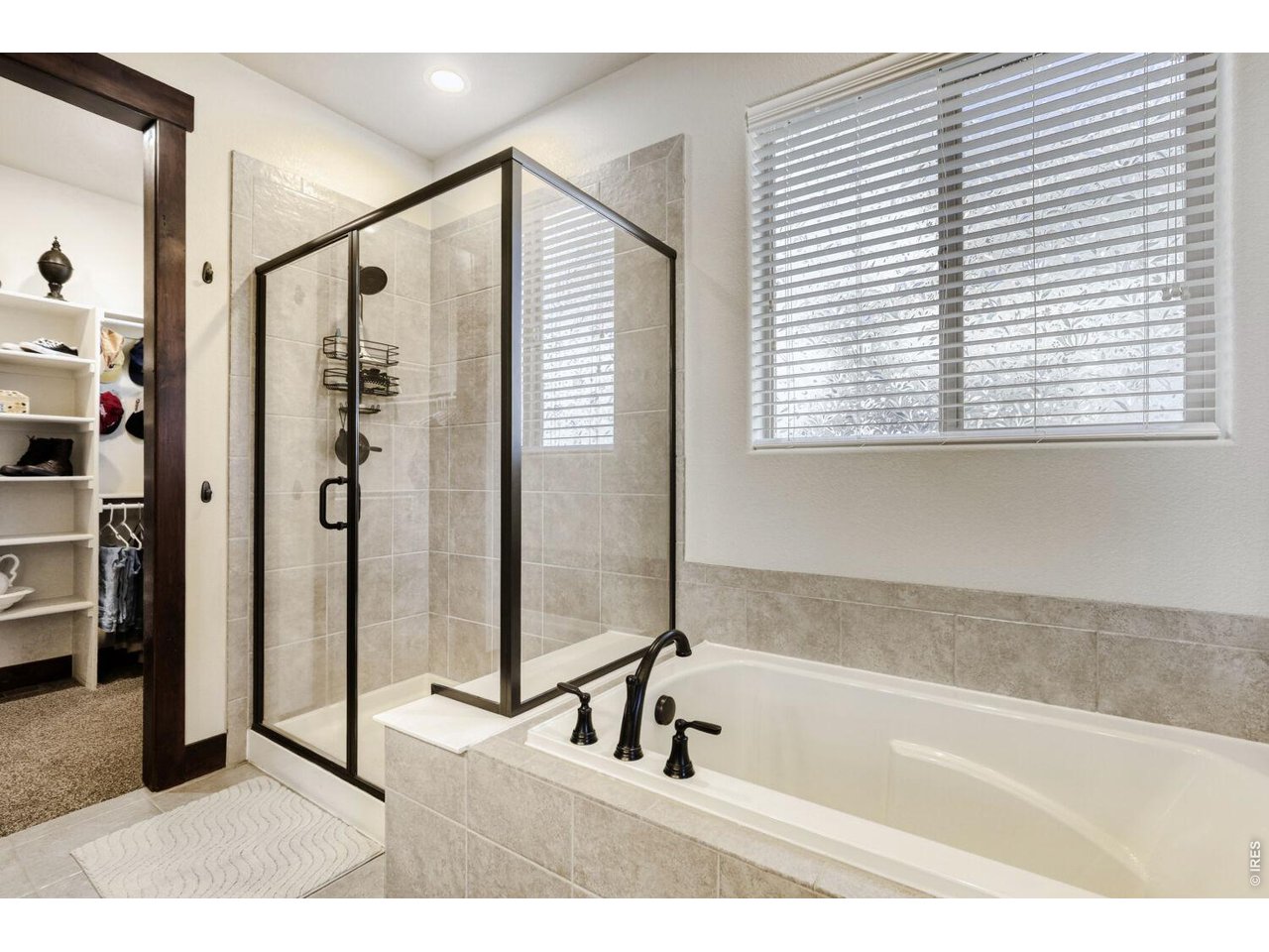 Ensuite 5 piece bath