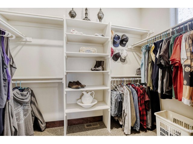 Property Photo 15 Large primary suite closet