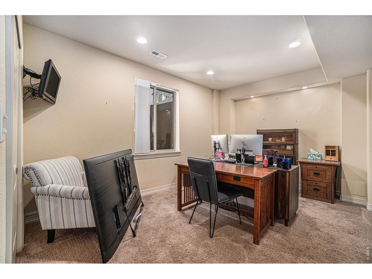 4th bed in lower level