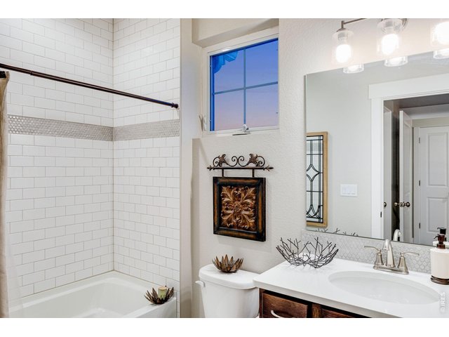 Property Photo 31 2nd full bath