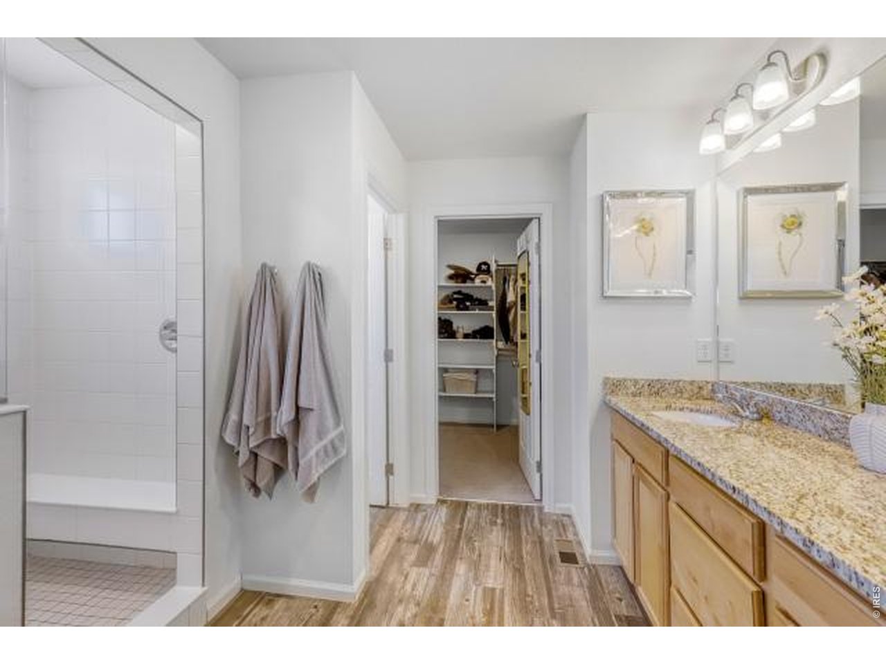 Walk-in large shower