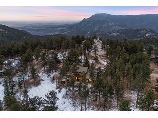 93 Hawk Ln Boulder, CO 80304