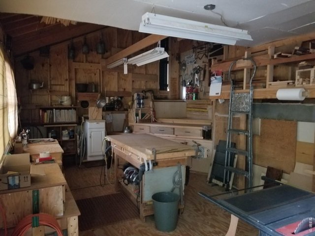 Property Photo 34 Shop interior
