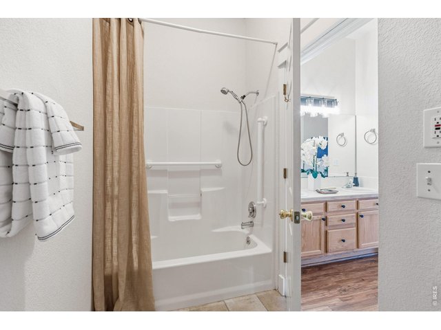 Property Photo 29 Primary Bathrooom