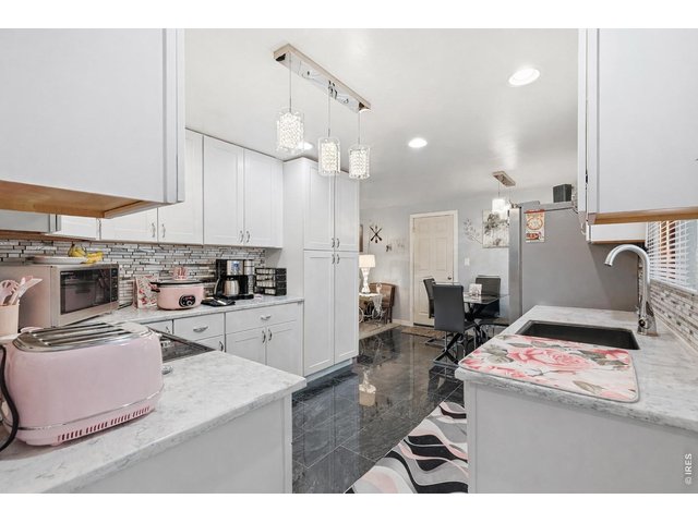 Property Photo 10 Lots of counter space