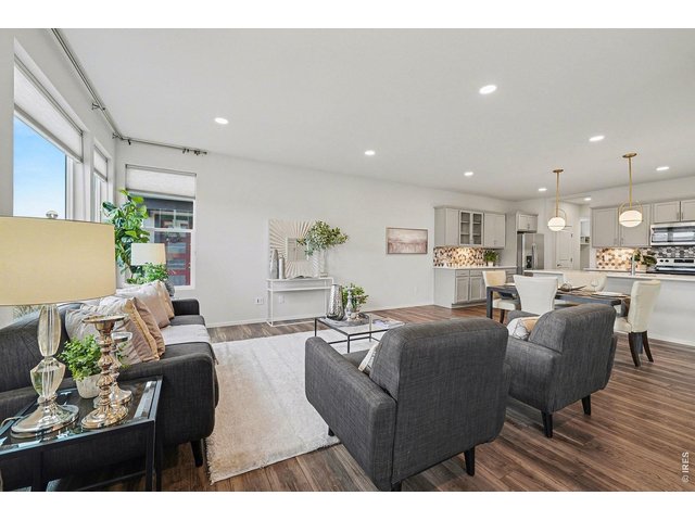 Property Photo 5 Seamless open-concept design
