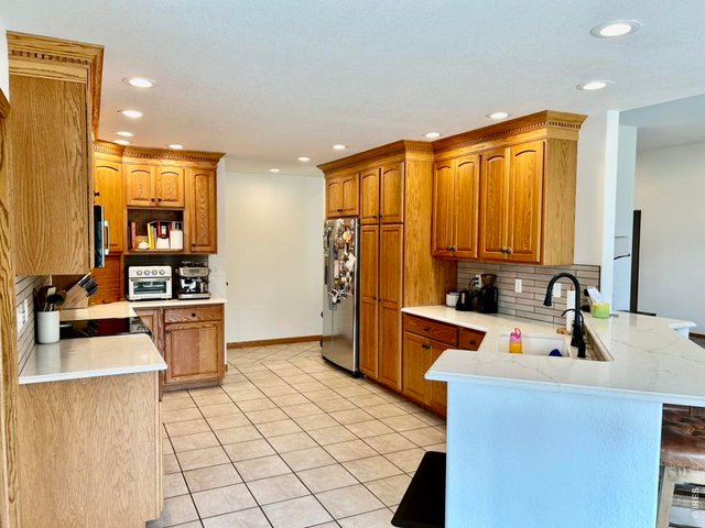 Property Photo 17 Kitchen