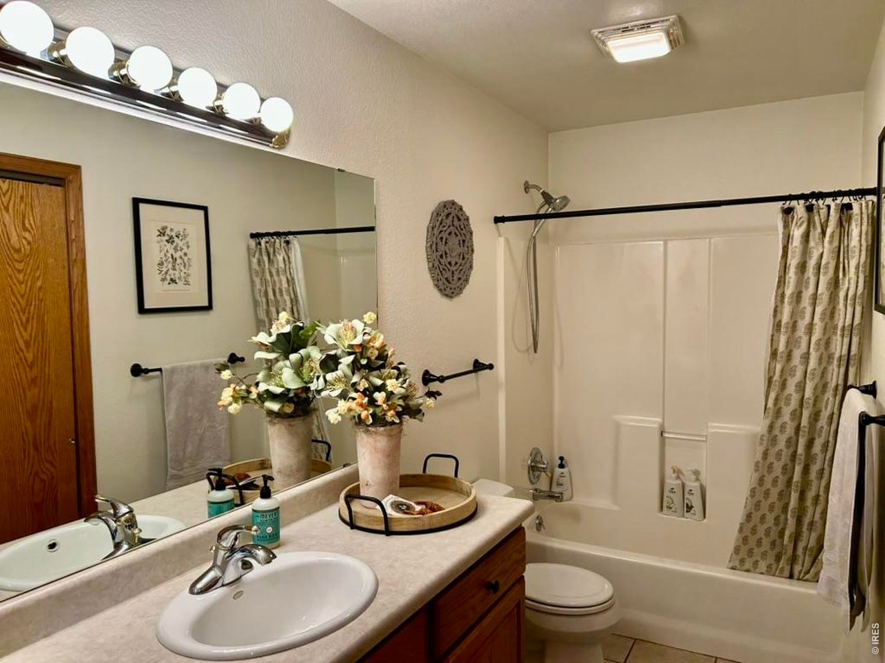 Main Floor Bathroom