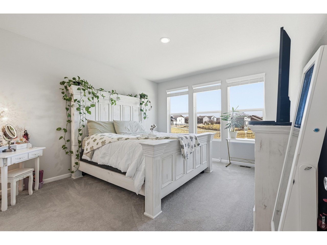Primary suite