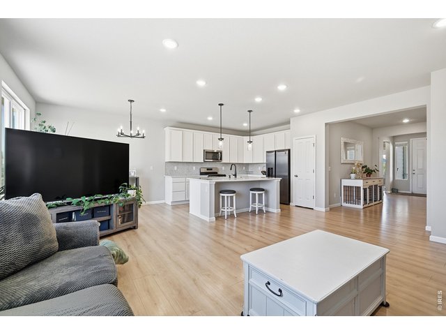 Property Photo 16 Dining area 