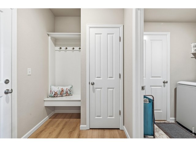Property Photo 38 Mudroom at entry from garage