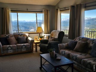 660 Jicarilla Trl Red Feather Lakes, CO 80545