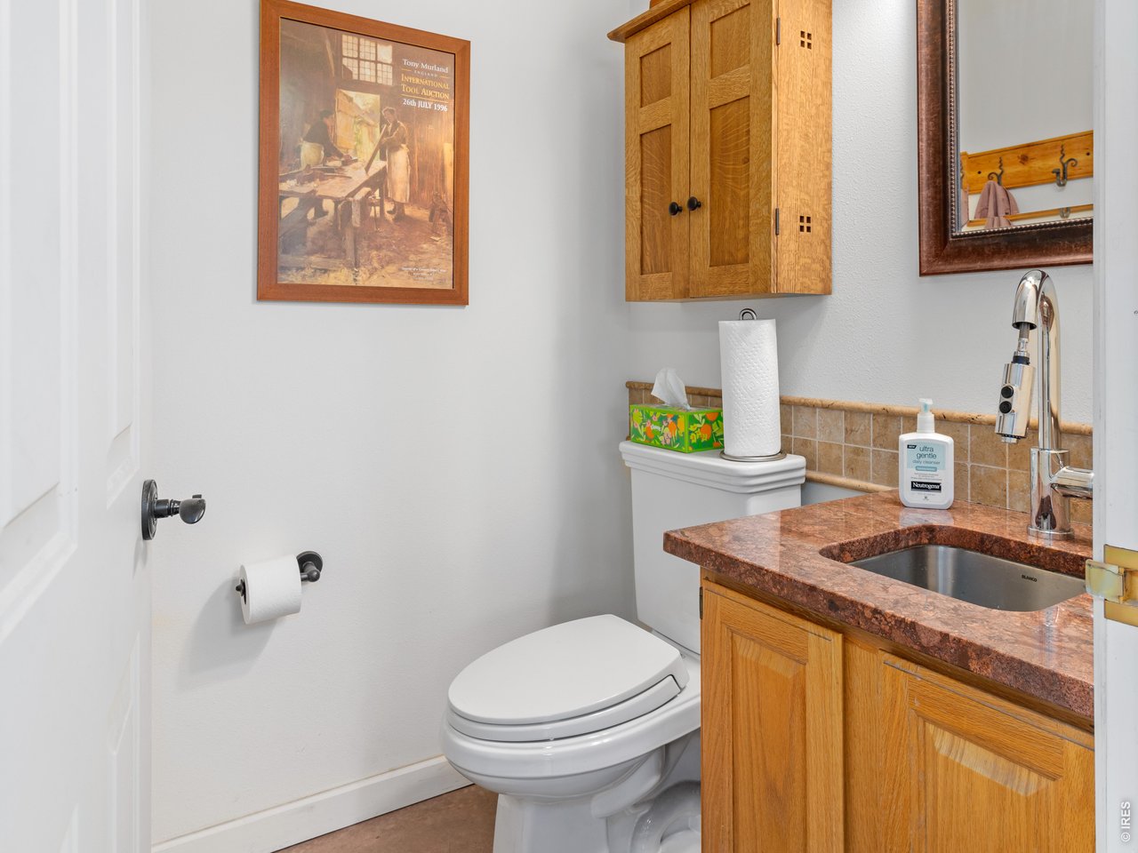 Lower Level Bath With Granite