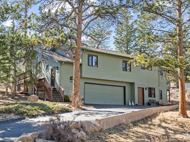 Property Photo 2 Your Mountain Escape-Living in the Mountains is the Best