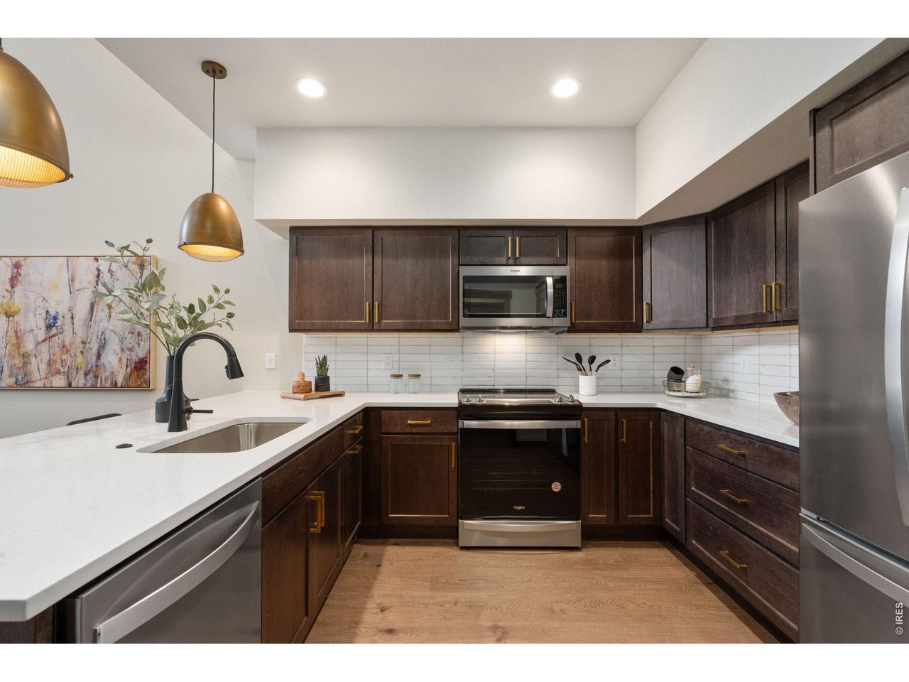 Soft close cabinetry