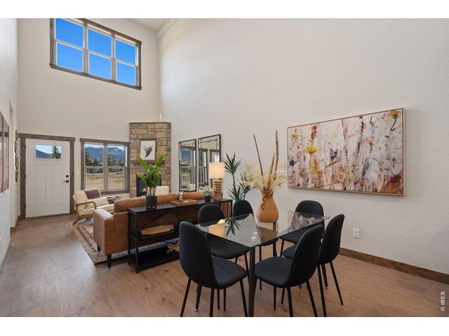 Property Photo 7 Light and bright living space