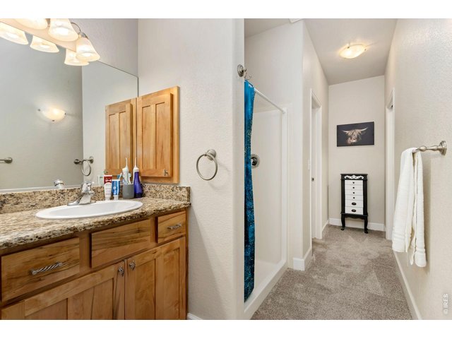 Property Photo 10 Primary bath
