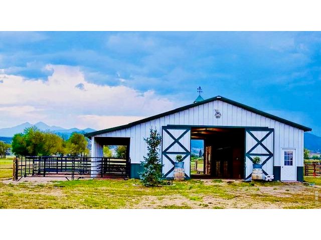 Property Photo 28 Morton Built Barn