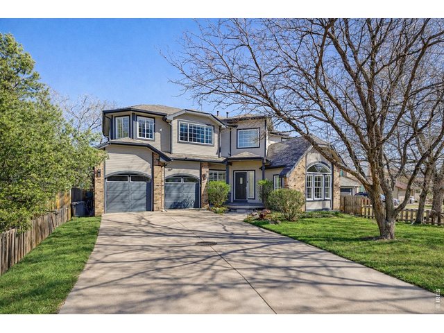 Property Photo 43 Turnkey elegance in this beautifully maintained North Boulder home. (Image enhanced with Ai to show greener grass)