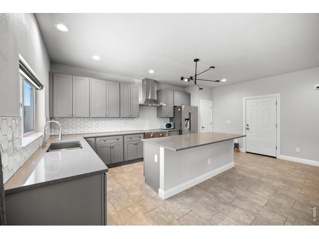 Property Photo 10 ample cabinetry