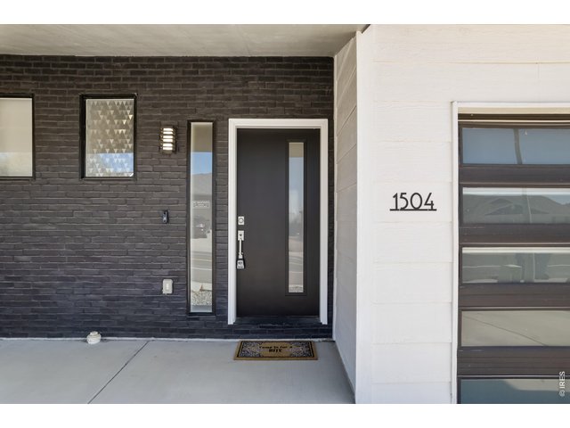 Property Photo 2 lovely front entry 