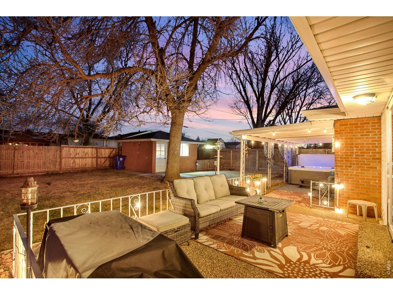 Backyard: Ample entertainment area to invite guests and family or simply enjoy it all to yourself!