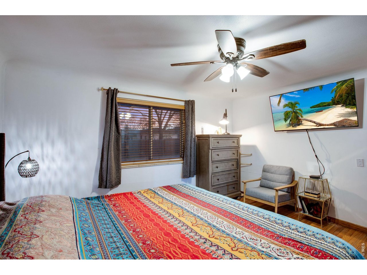 Primary: All bedrooms have ceiling fans.