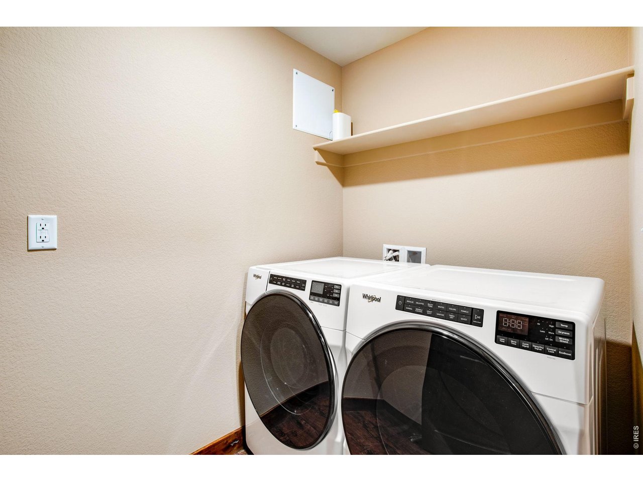 Main level laundry room