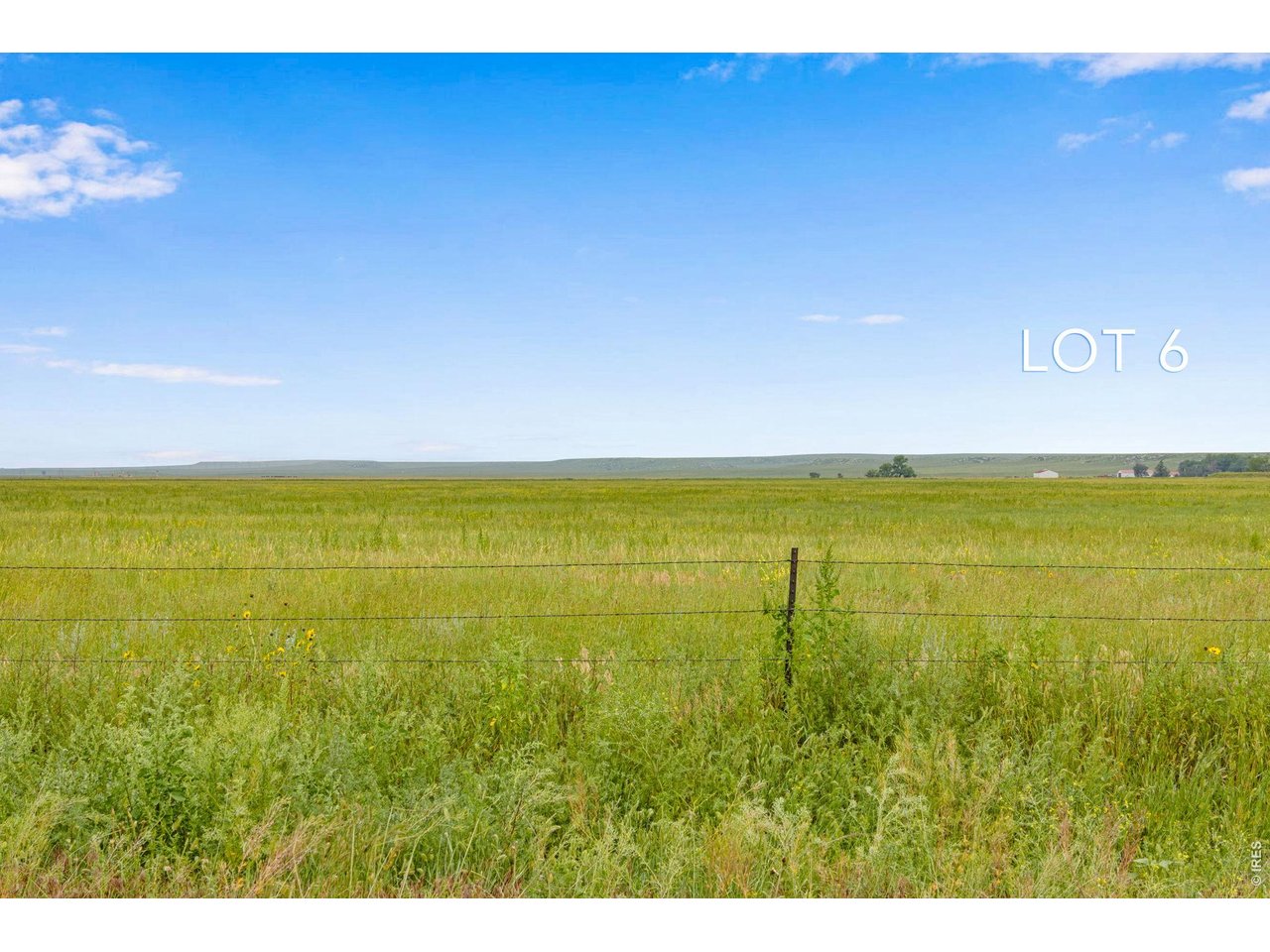 Unwind in the serenity of wide-open skies and rolling terrain. Build your dream home here in Carr