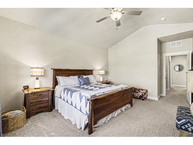 Property Photo 20 Ample space that accommodates a King bed