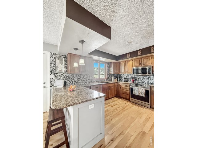 Property Photo 7 Granite Countertops in Kitchen!