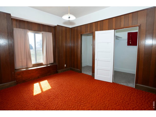 Property Photo 29 Bedroom 2 w/walk in closet