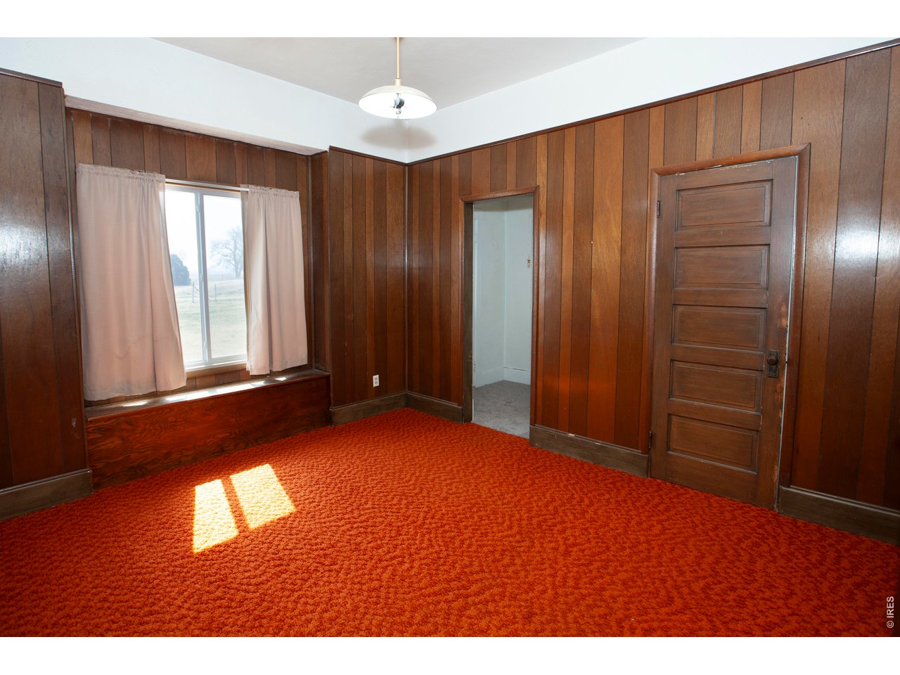 Bedroom 2 w/walk in closet