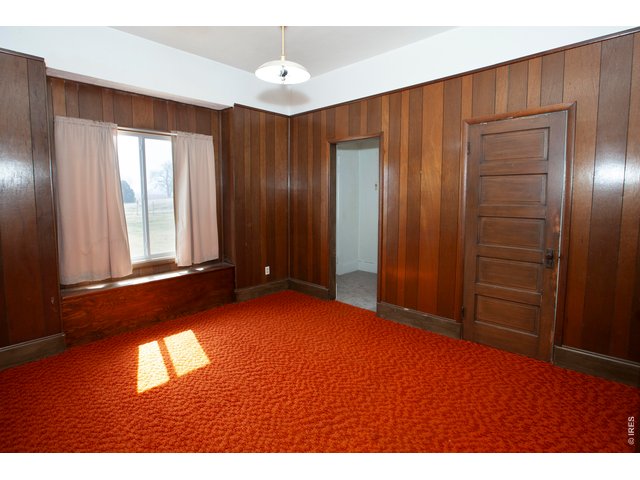 Property Photo 28 Bedroom 2 w/walk in closet