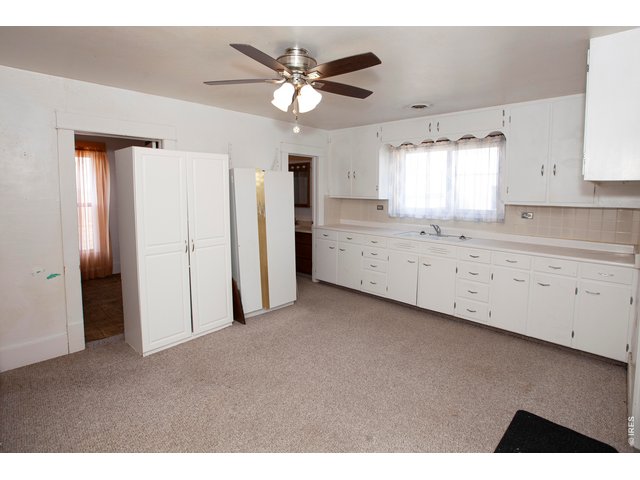 Property Photo 12 Kitchen