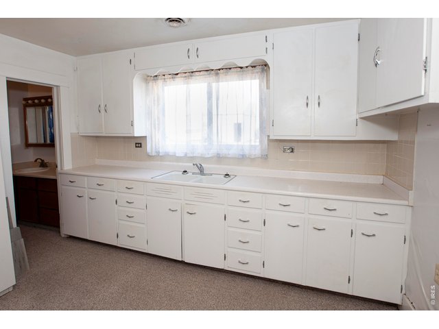 Property Photo 13 Kitchen