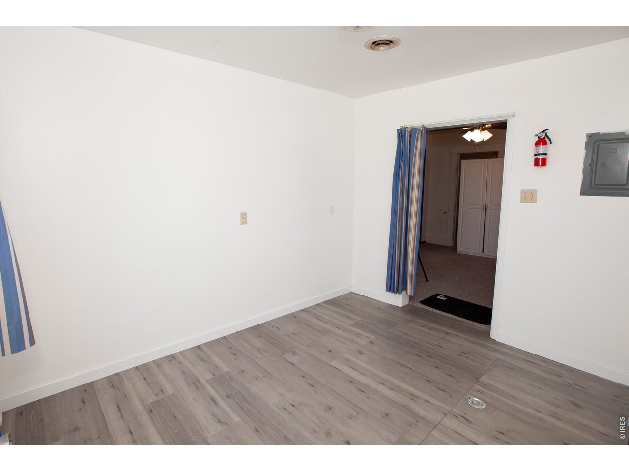 Laundry/crawl space access