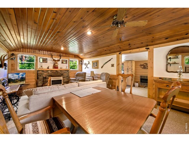 Property Photo 6 Look at that beautiful woodwork on the ceiling