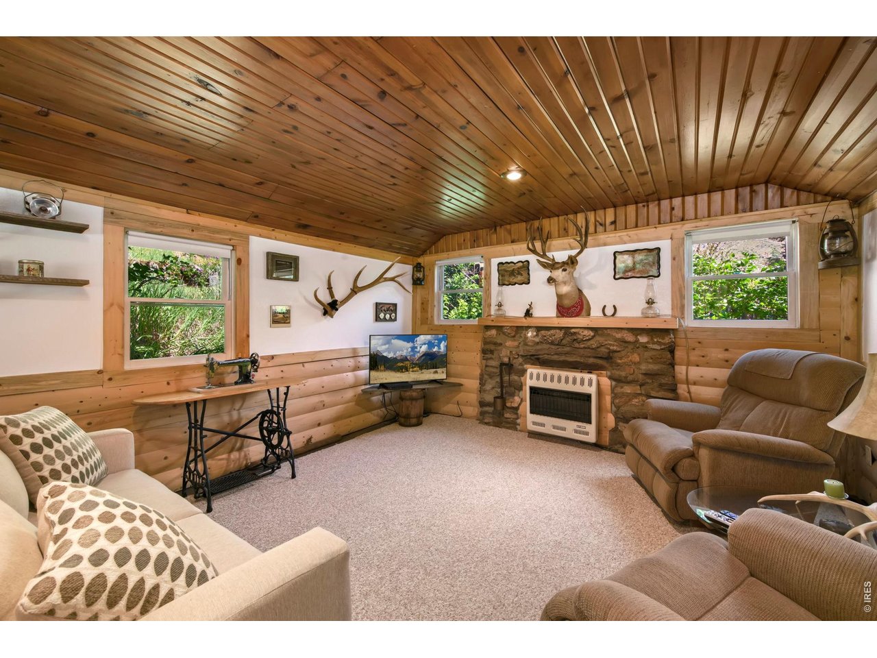 2 ventless propane heaters keeps it toasty in winter