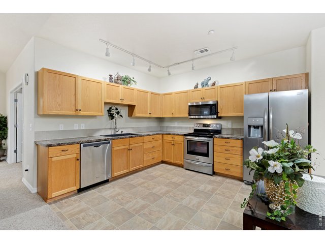 Property Photo 4 Large kitchen