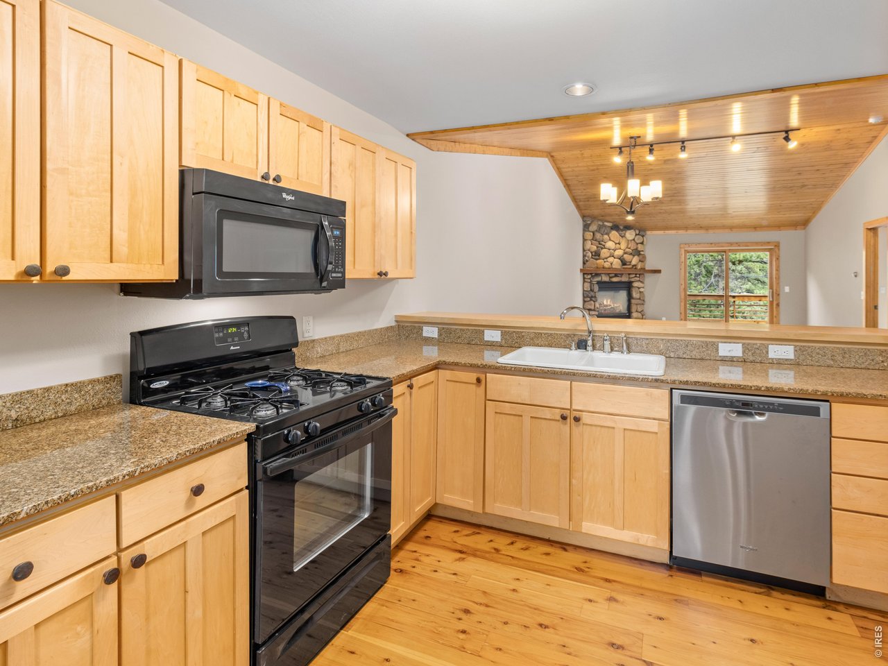 Nice Kitchen with a Pantry